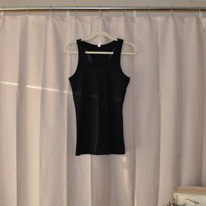 USED Under Armour Fitted Active Top XL